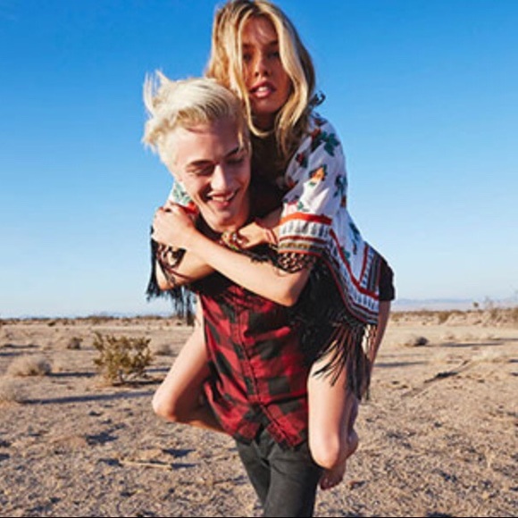 H&M Coachella Fringe Floral Top 2 - Picture 4 of 8